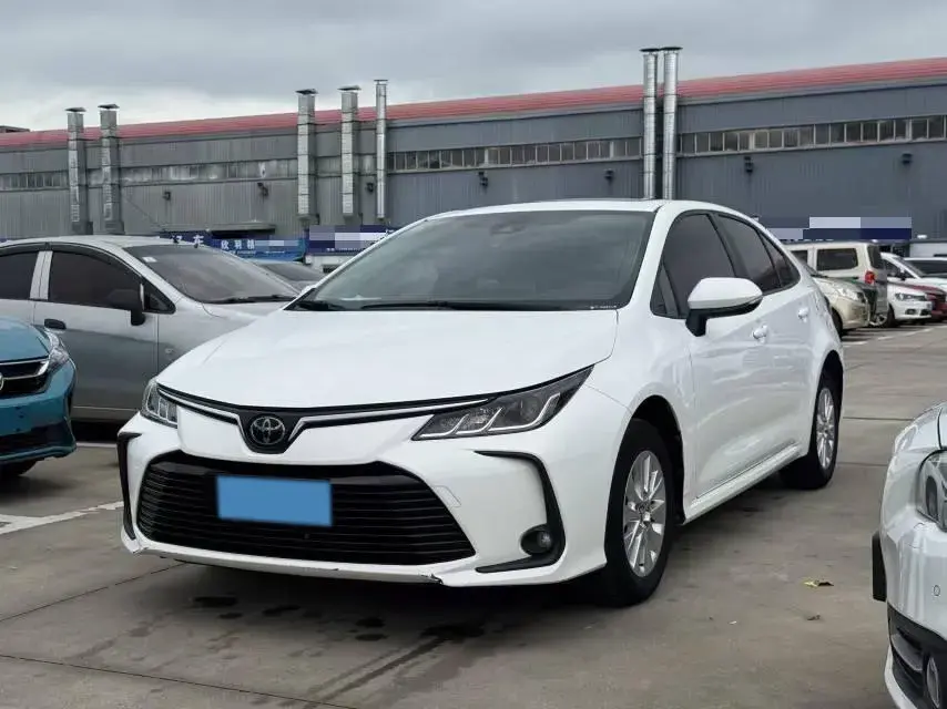 2019 TOYOTA COROLLA view 1