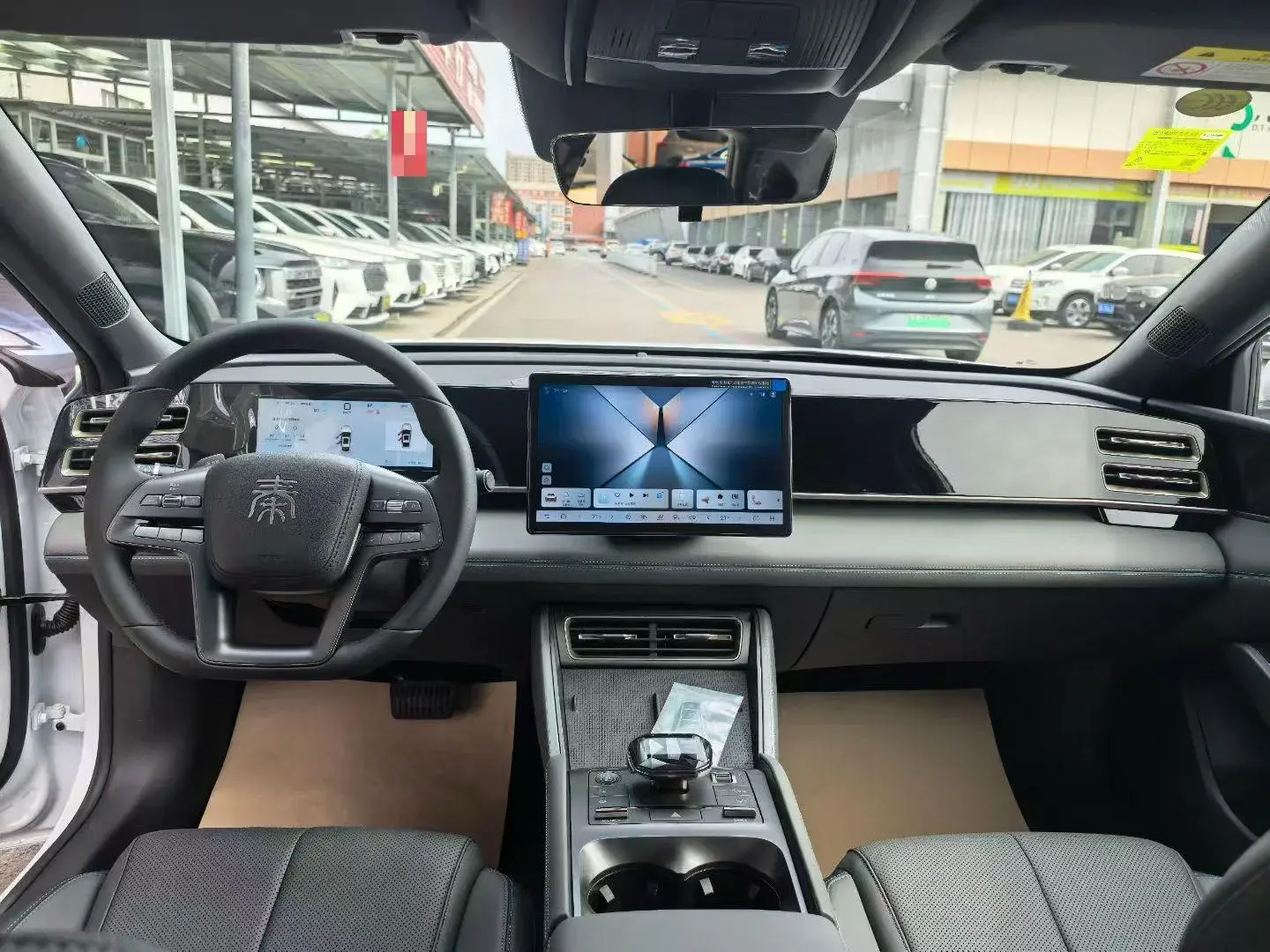 2025 BYD QINL thumbnail 4