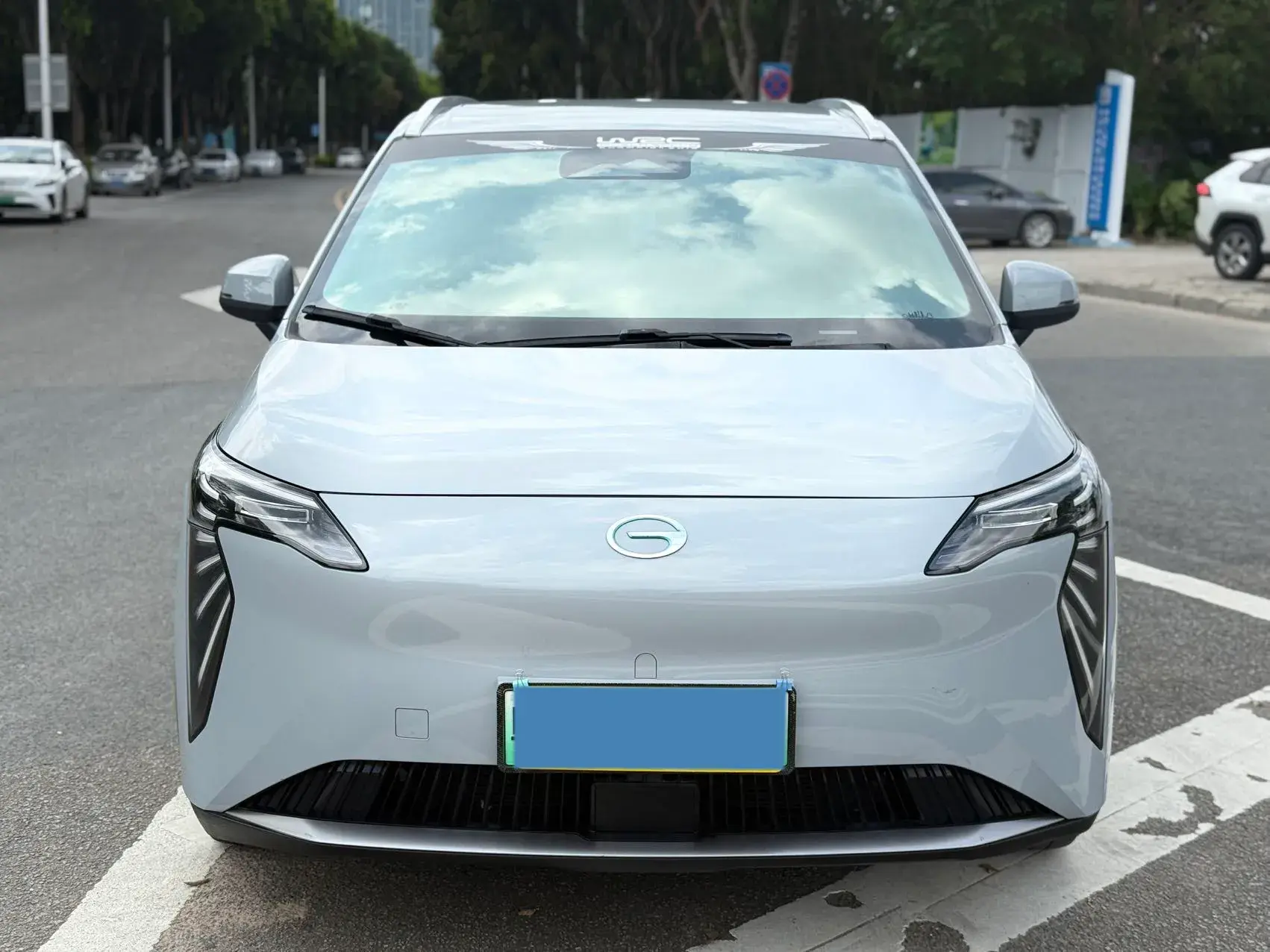 2023 AION Y thumbnail 2