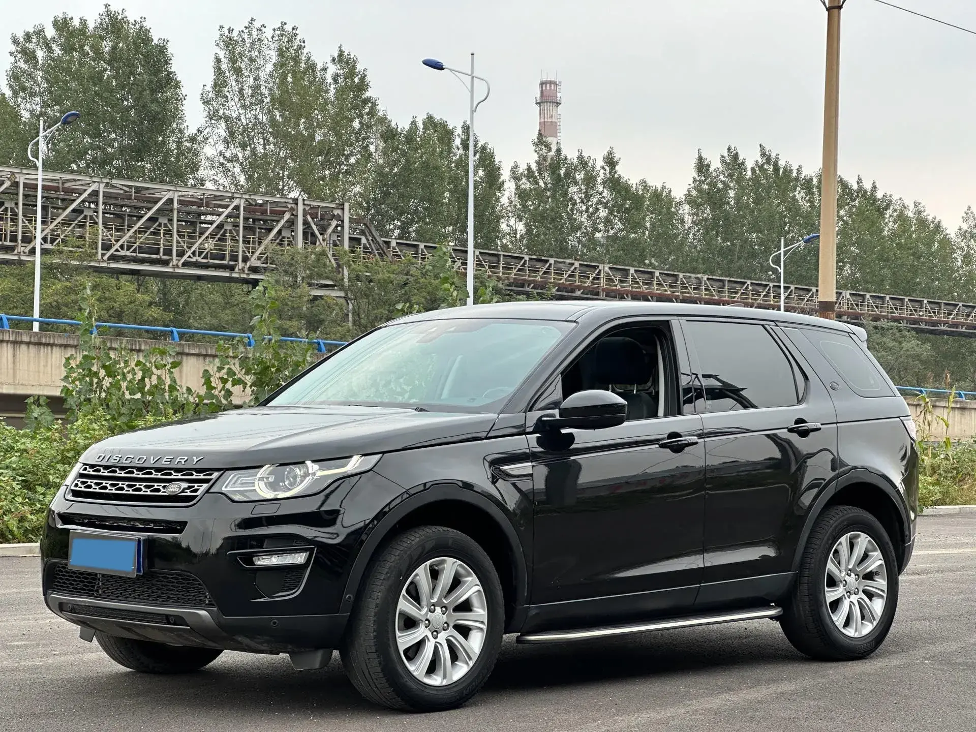 2019 LAND ROVER view 1