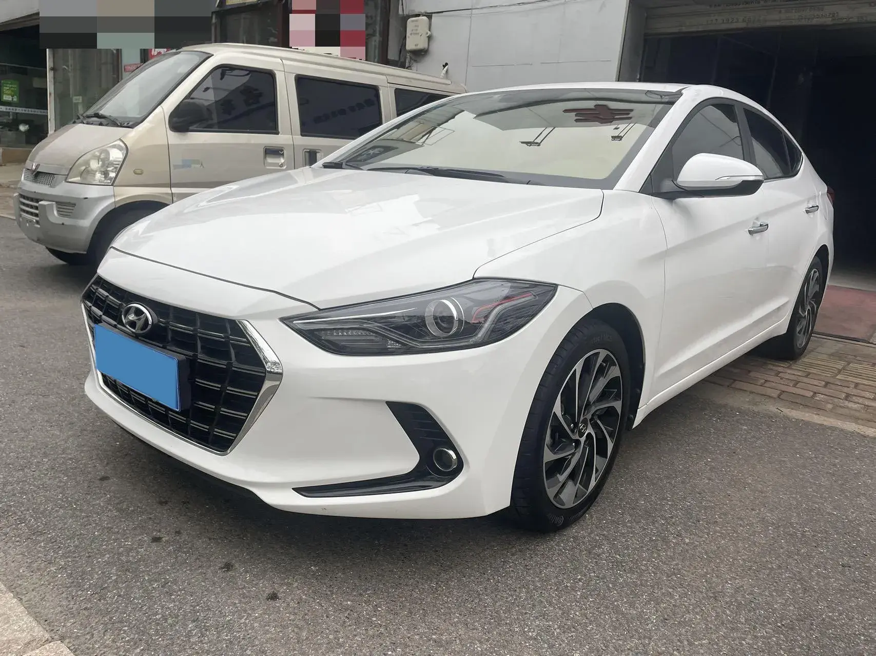 2019 HYUNDAI ELANTRA view 1