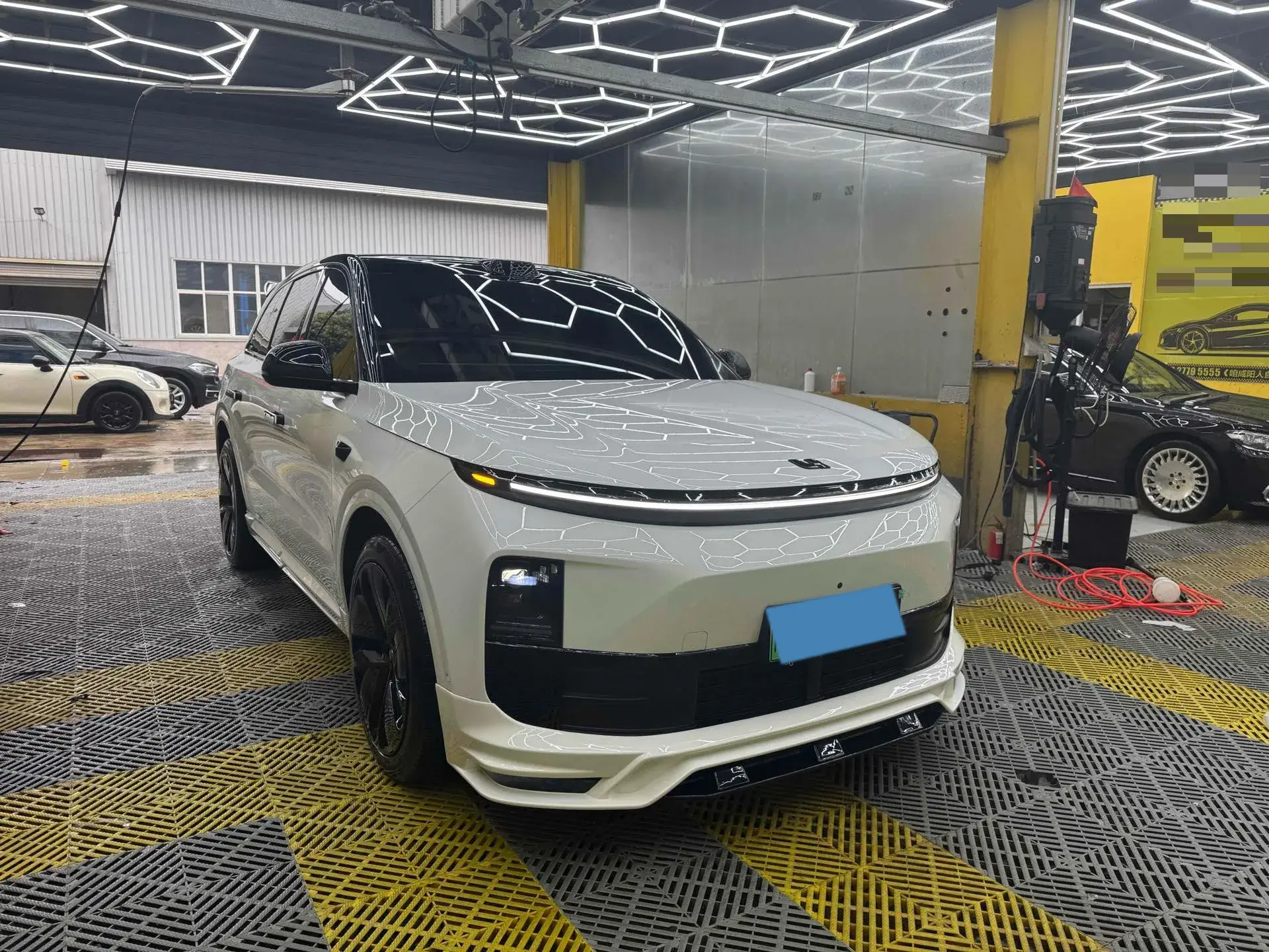 2024 LI L6 thumbnail 3