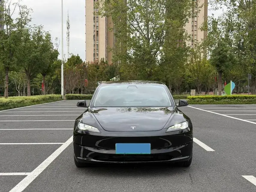 2023 TESLA MODEL thumbnail 2