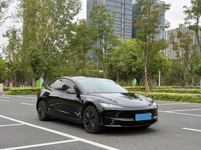 2023 TESLA MODEL thumbnail 3