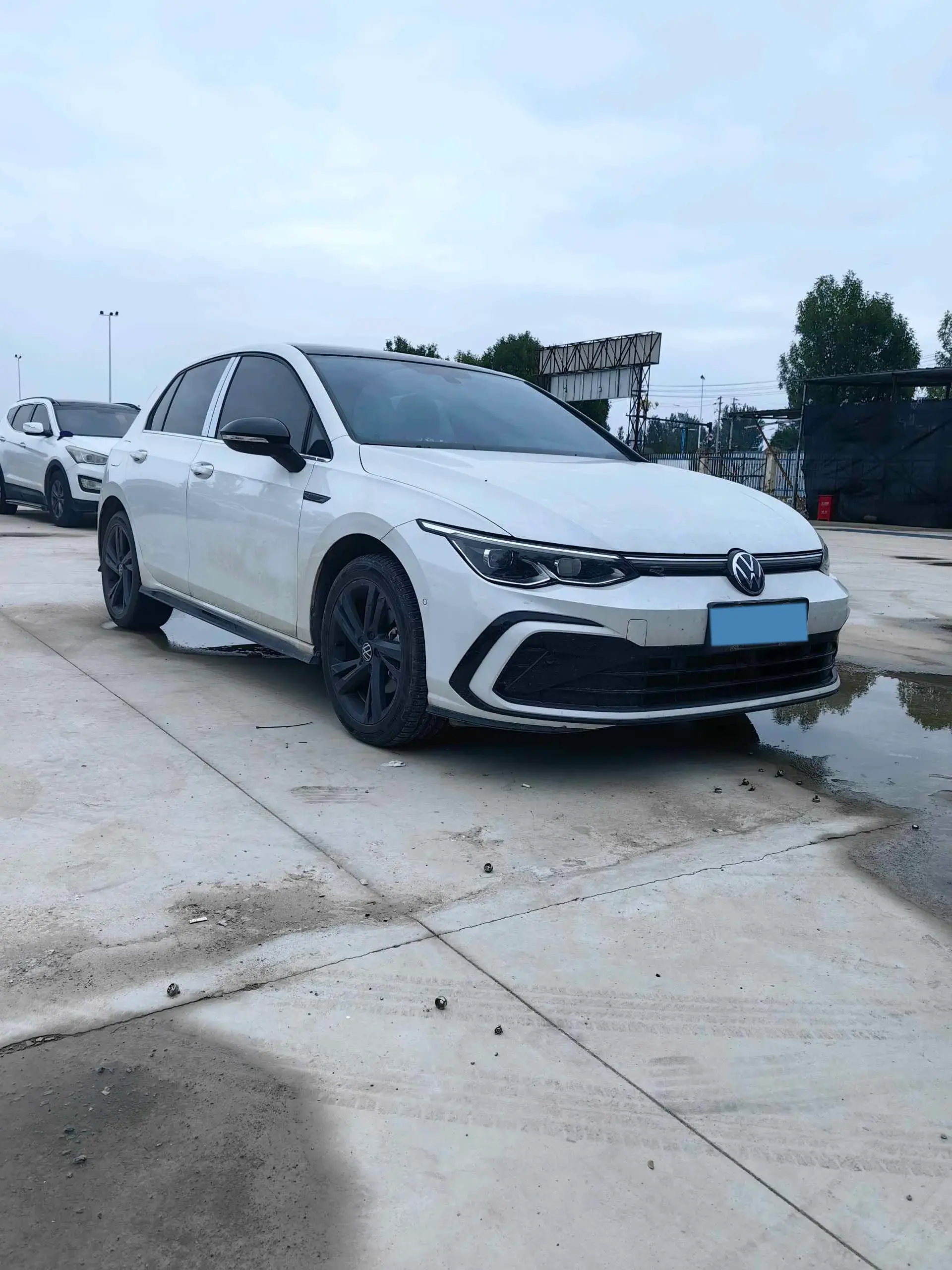 2023 VOLKSWAGEN GOLF thumbnail 3