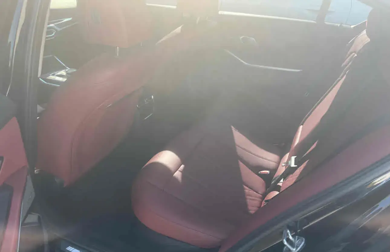 2024 BMW 3 thumbnail 4