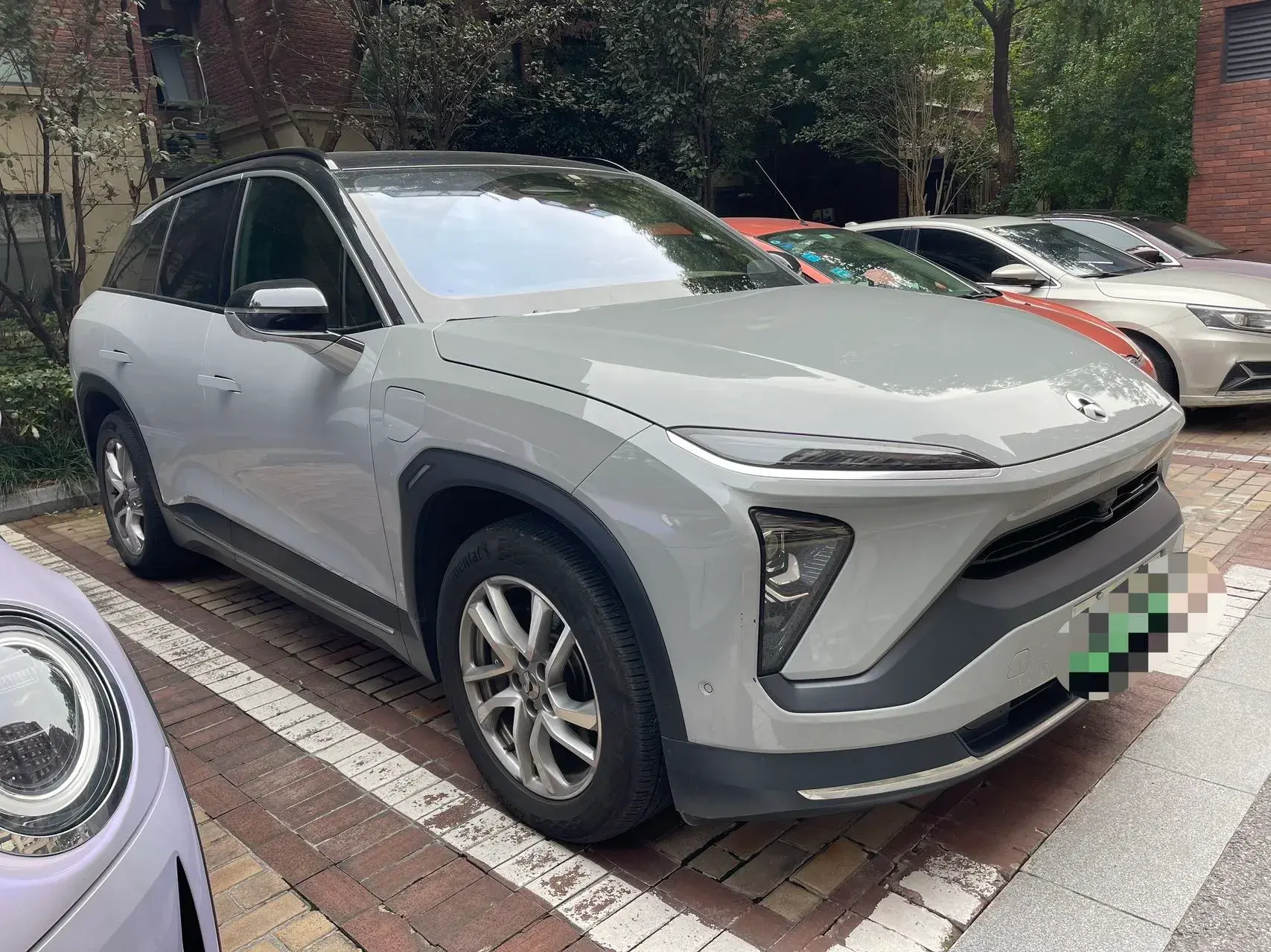 2019 NIO ES6 thumbnail 3