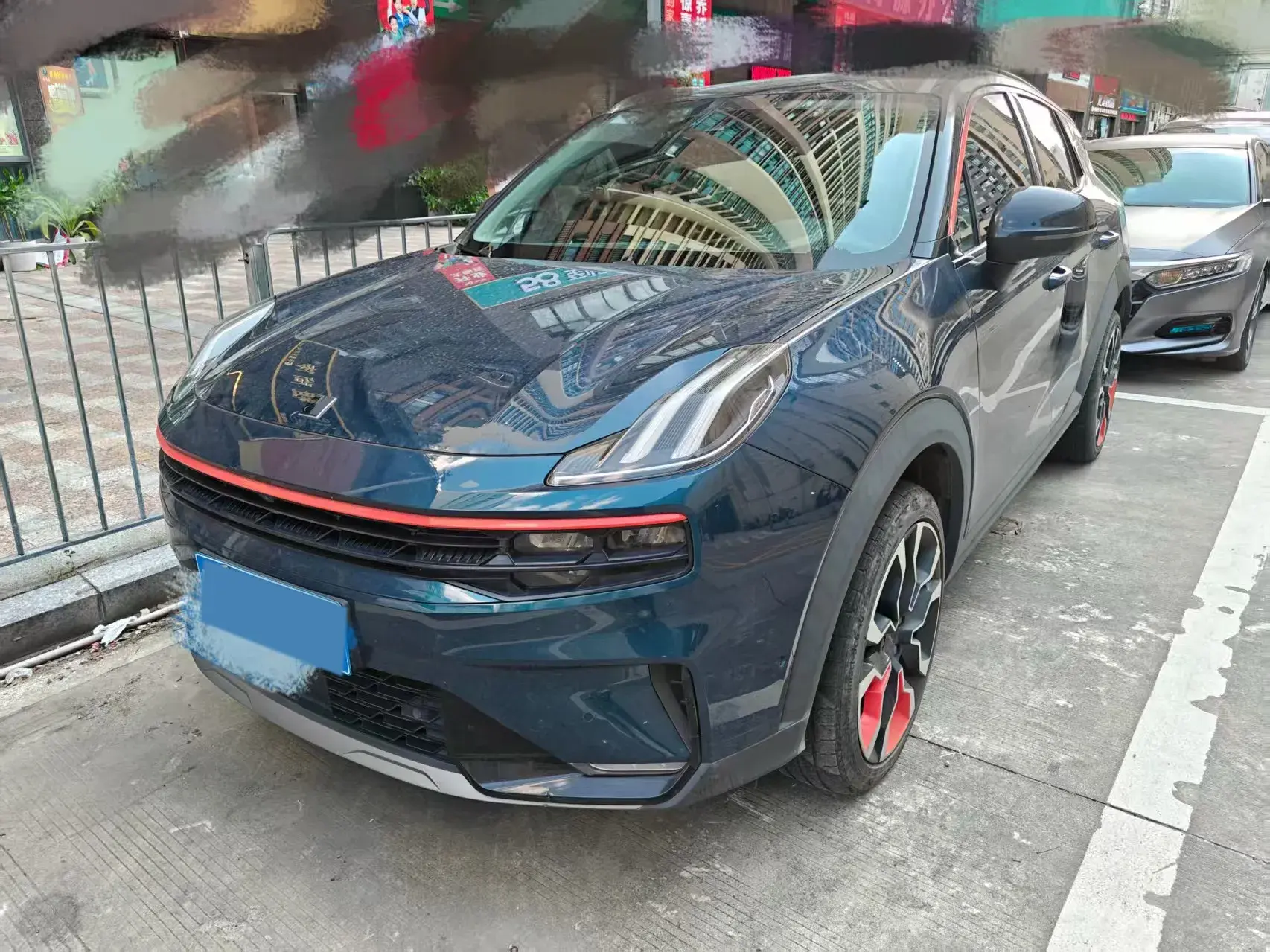 2020 LYNK&CO 06 view 1