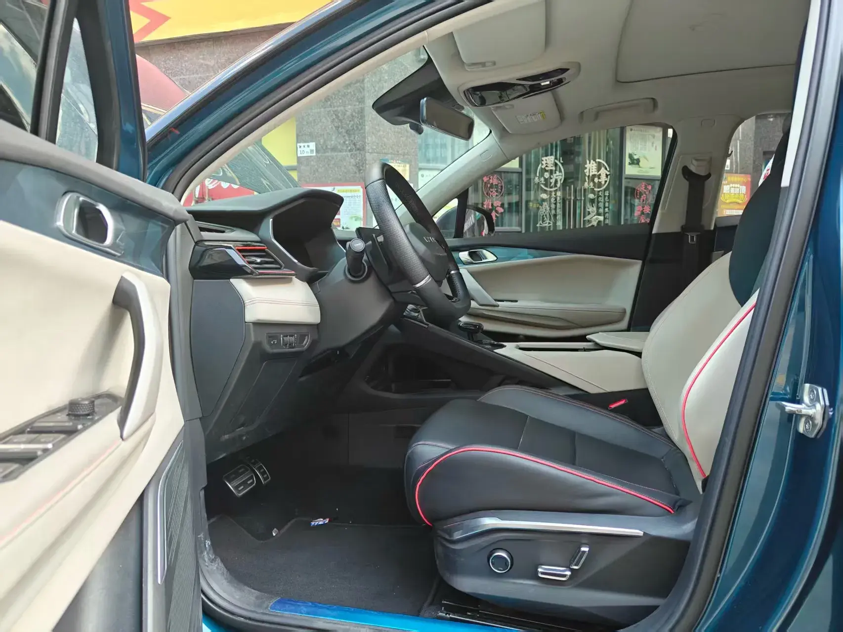 2020 LYNK&CO 06 thumbnail 2