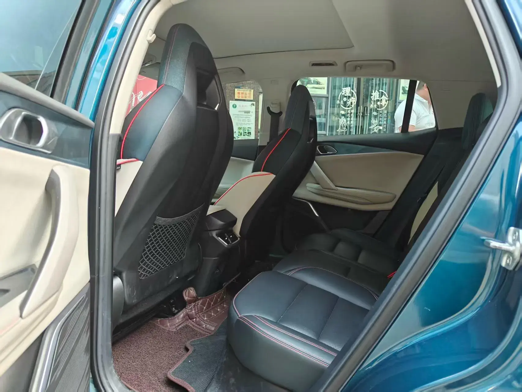 2020 LYNK&CO 06 thumbnail 3