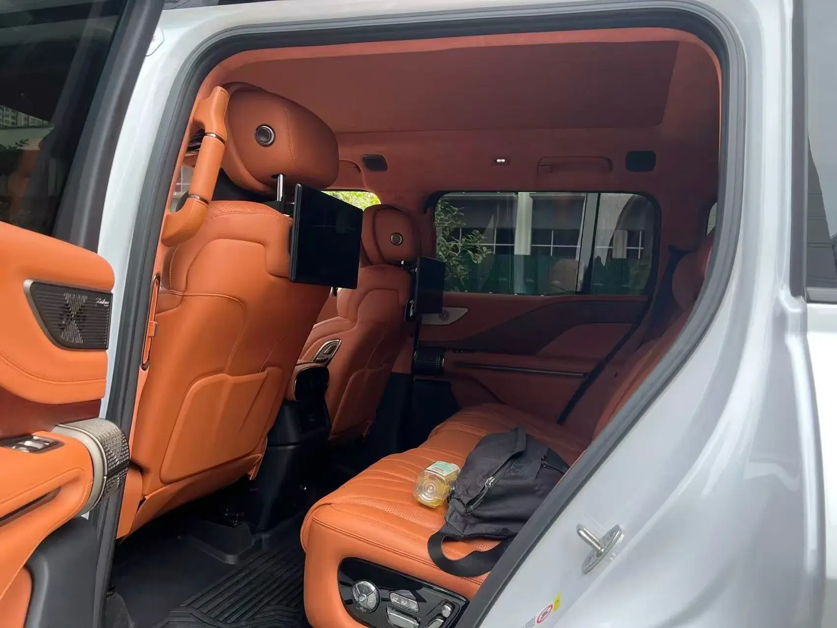 2023 YANGWANG U8 thumbnail 4