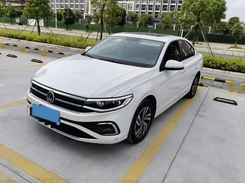 2023 VOLKSWAGEN BORA view 1