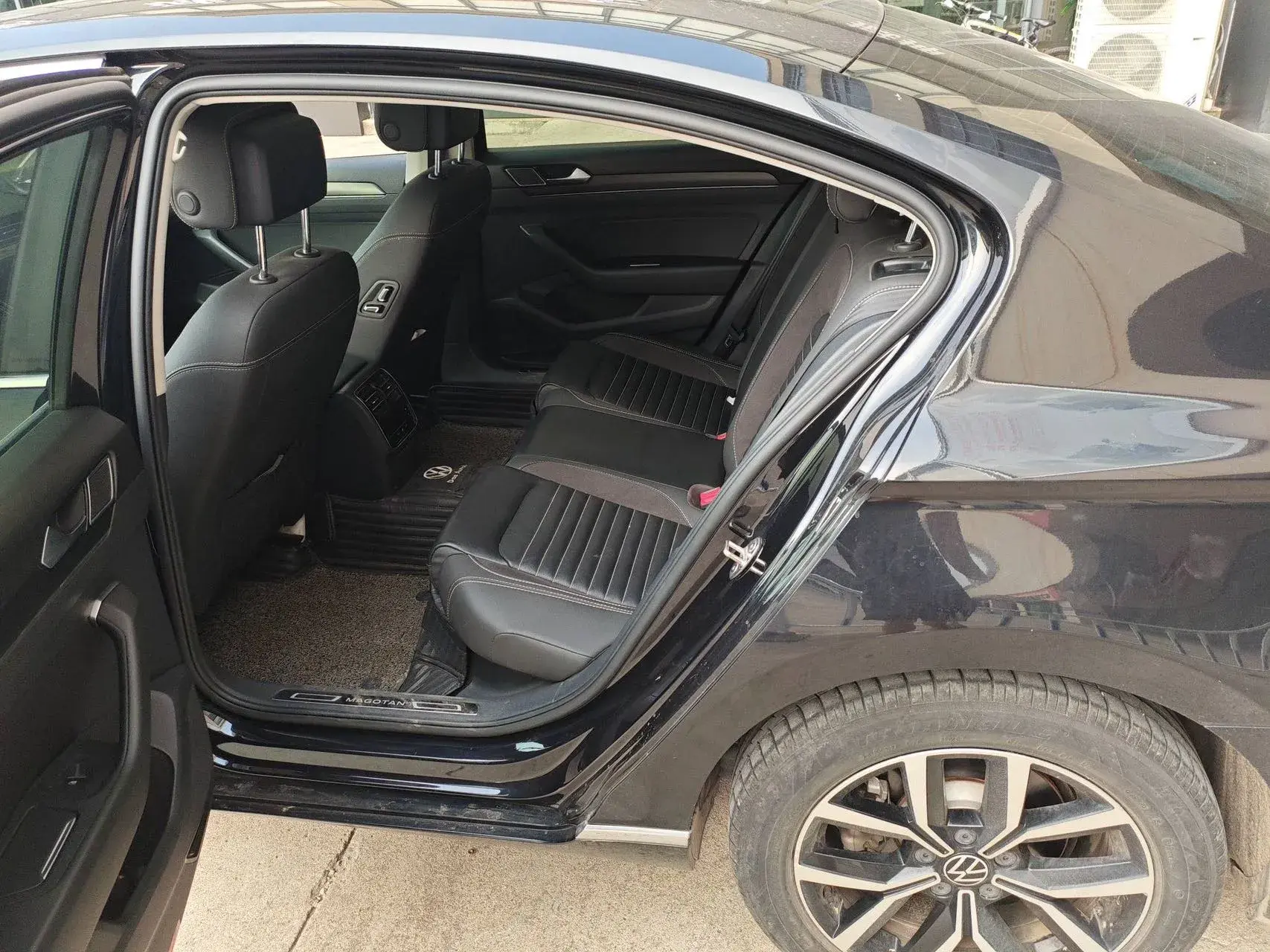 2020 VOLKSWAGEN MAGOTAN thumbnail 4