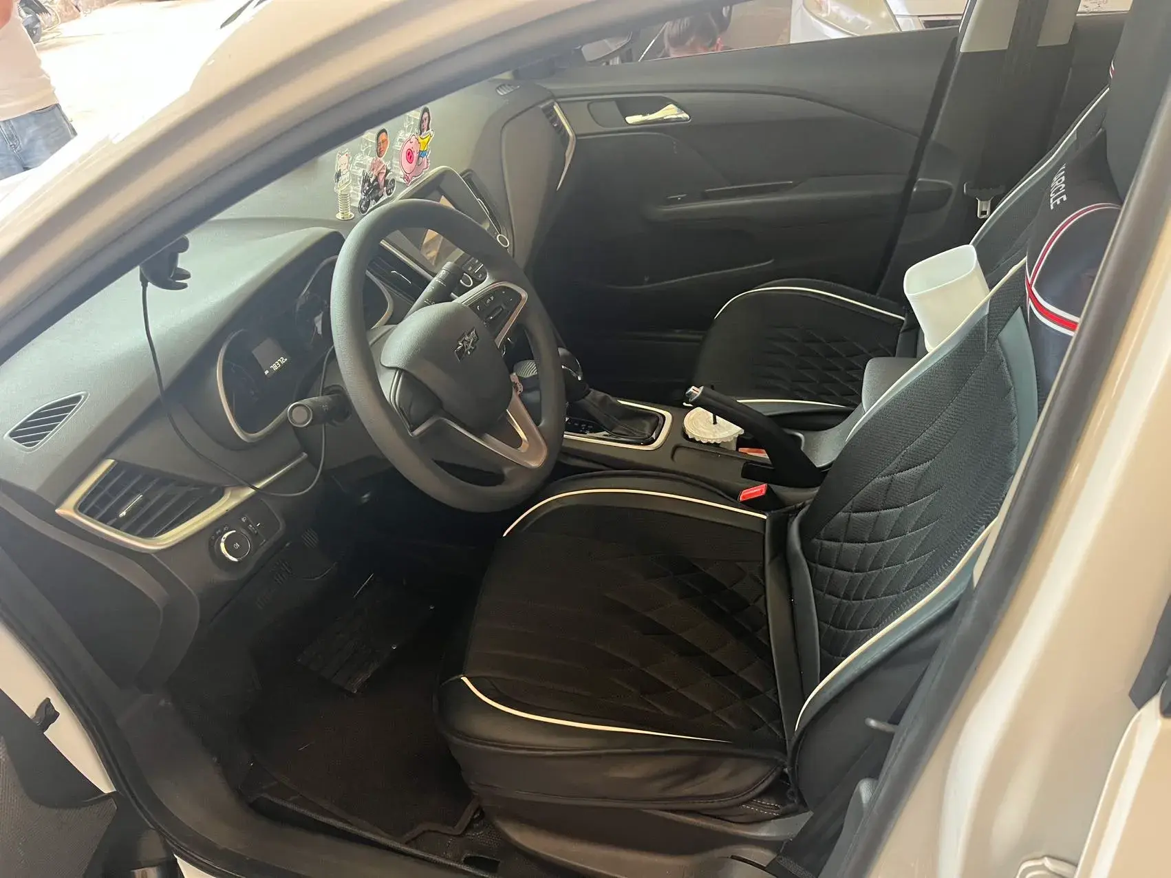 2019 CHEVROLET CAVALIER thumbnail 2