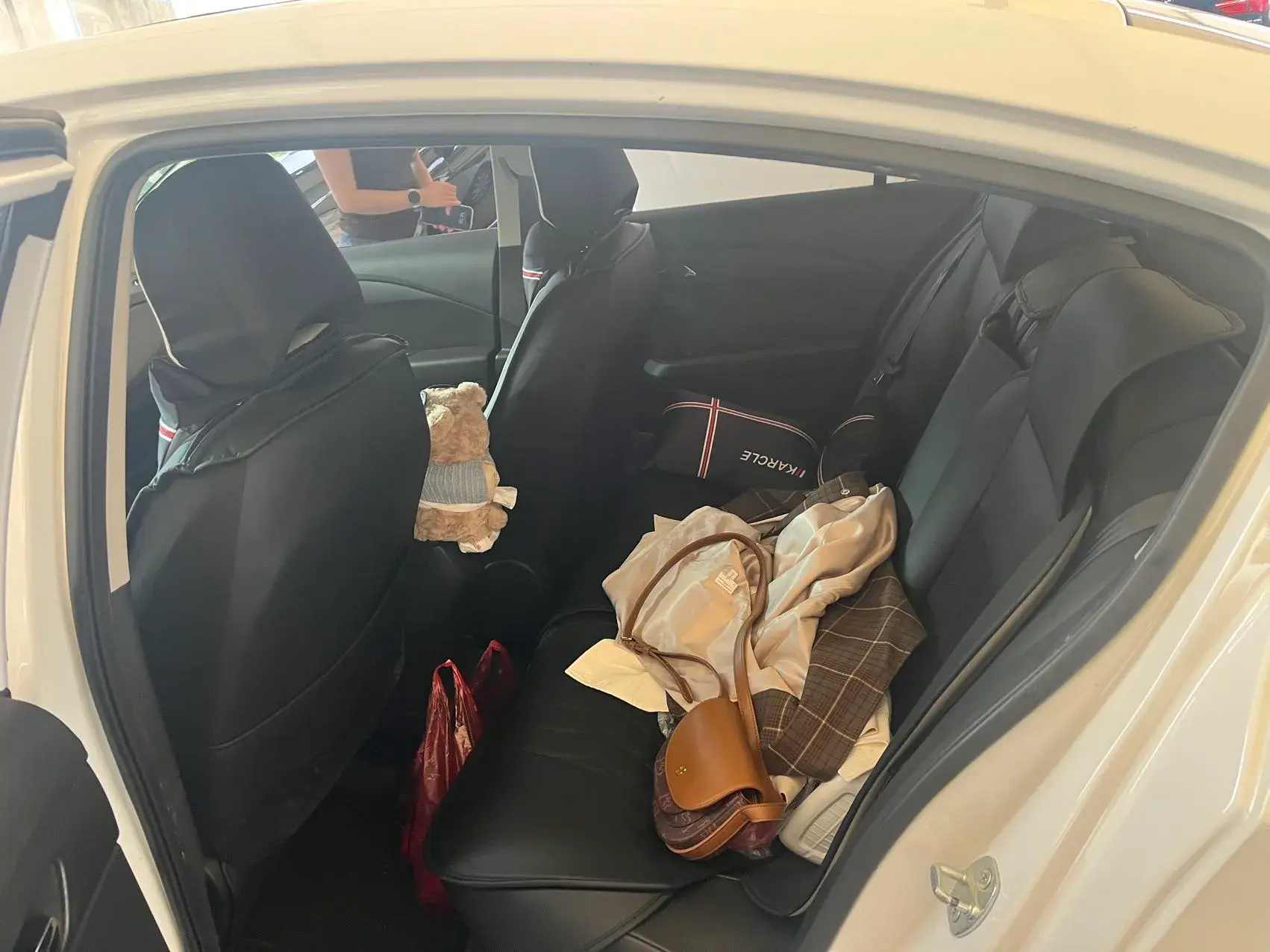 2019 CHEVROLET CAVALIER thumbnail 3