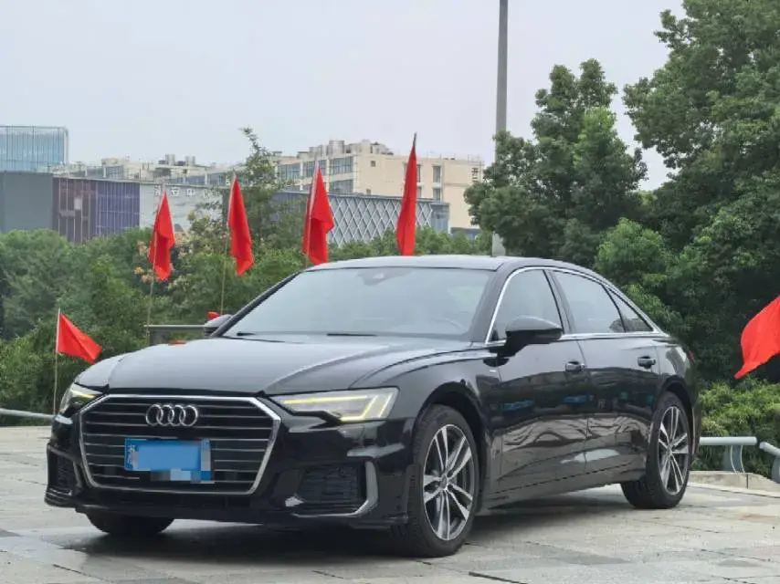 2020 AUDI A6L view 1