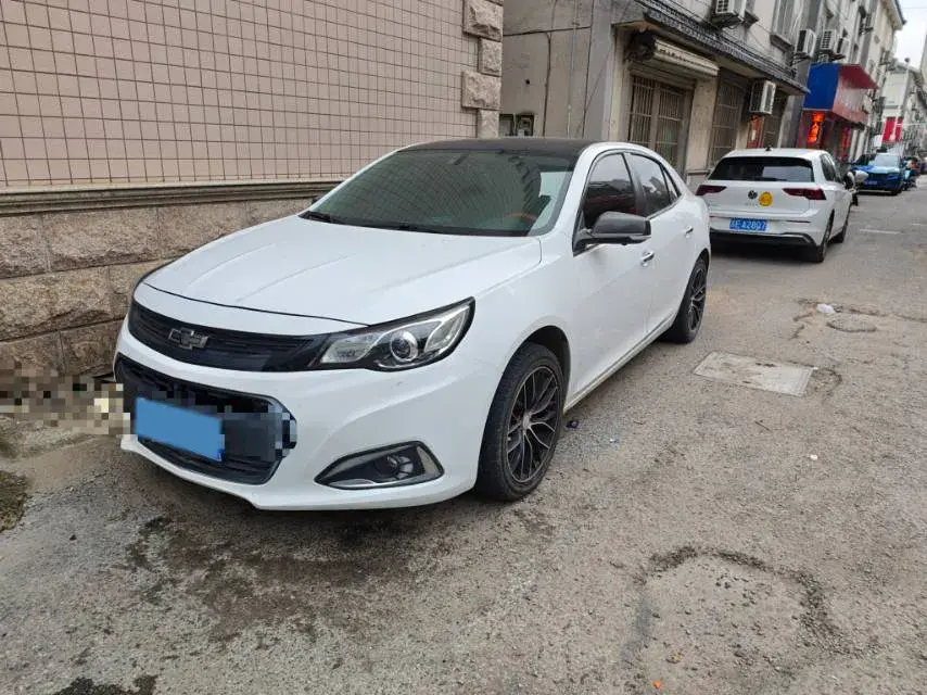 2018 CHEVROLET MALIBU view 1