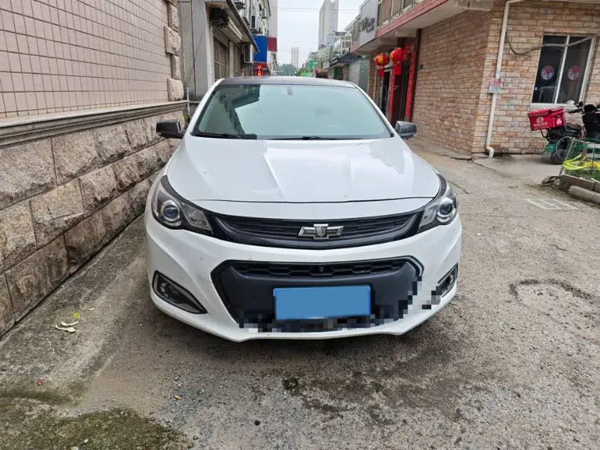 2018 CHEVROLET MALIBU thumbnail 2