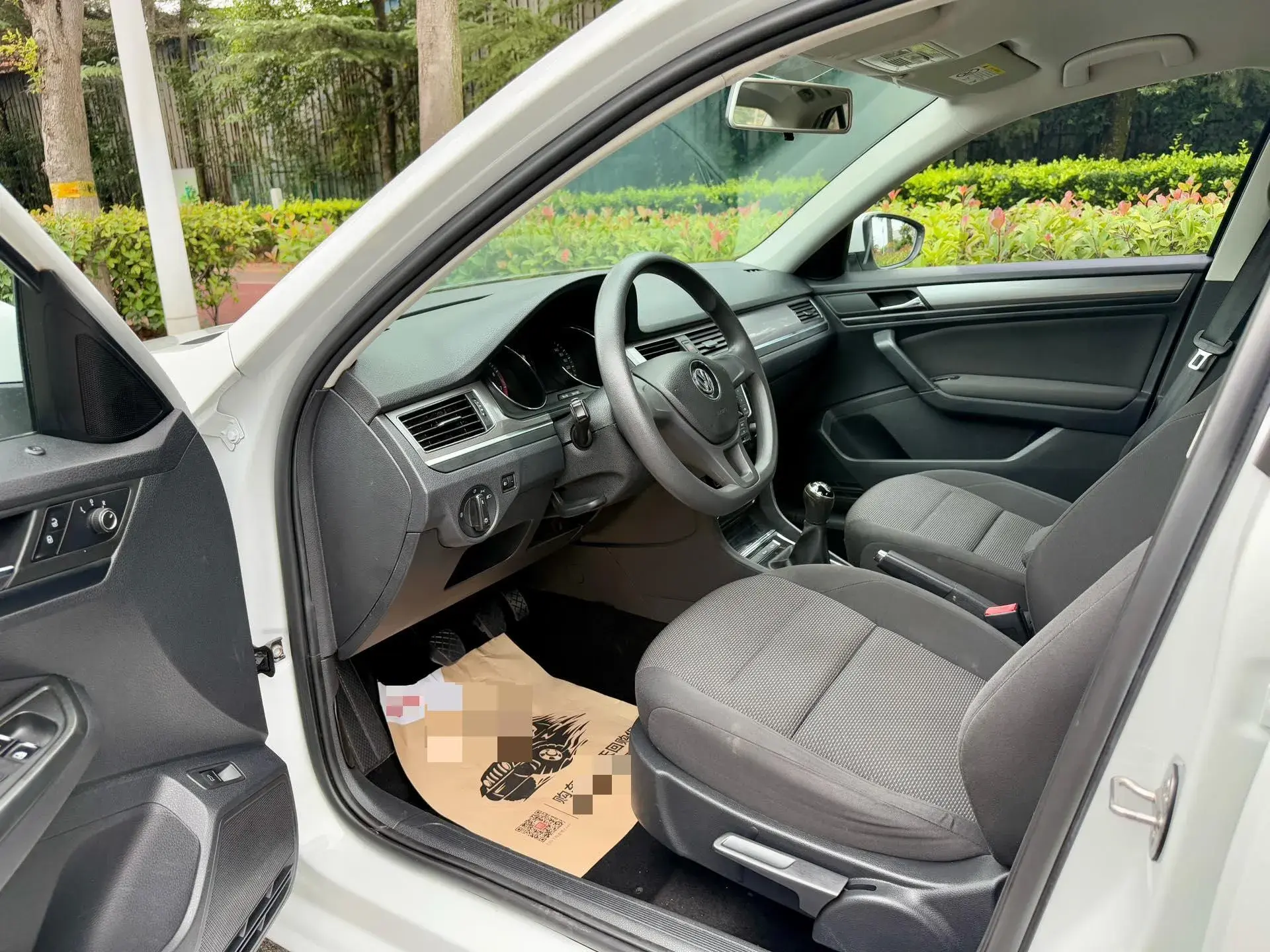 2019 VOLKSWAGEN BORA thumbnail 2