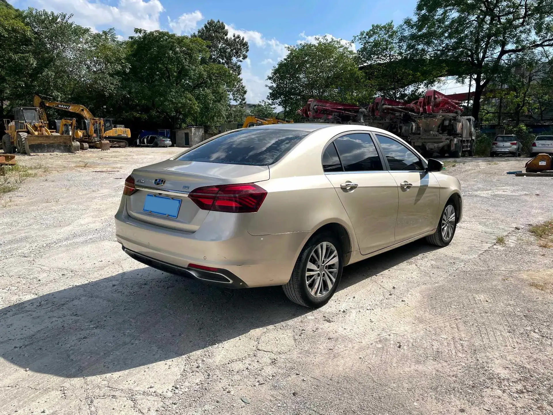 2018 GEELY EMGRAND thumbnail 2