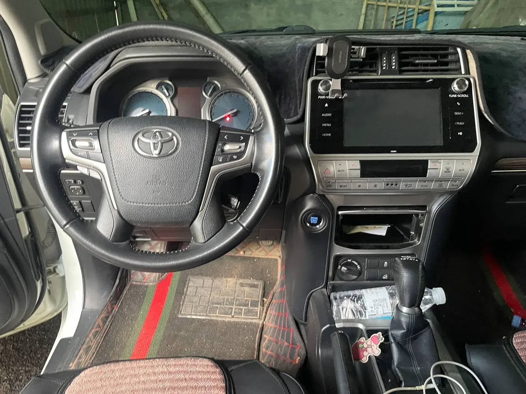 2018 TOYOTA LAND thumbnail 4