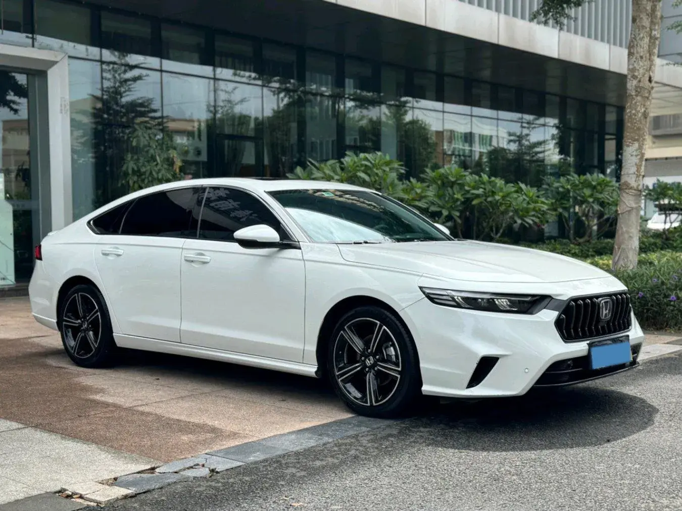 2023 HONDA INSPIRE thumbnail 3