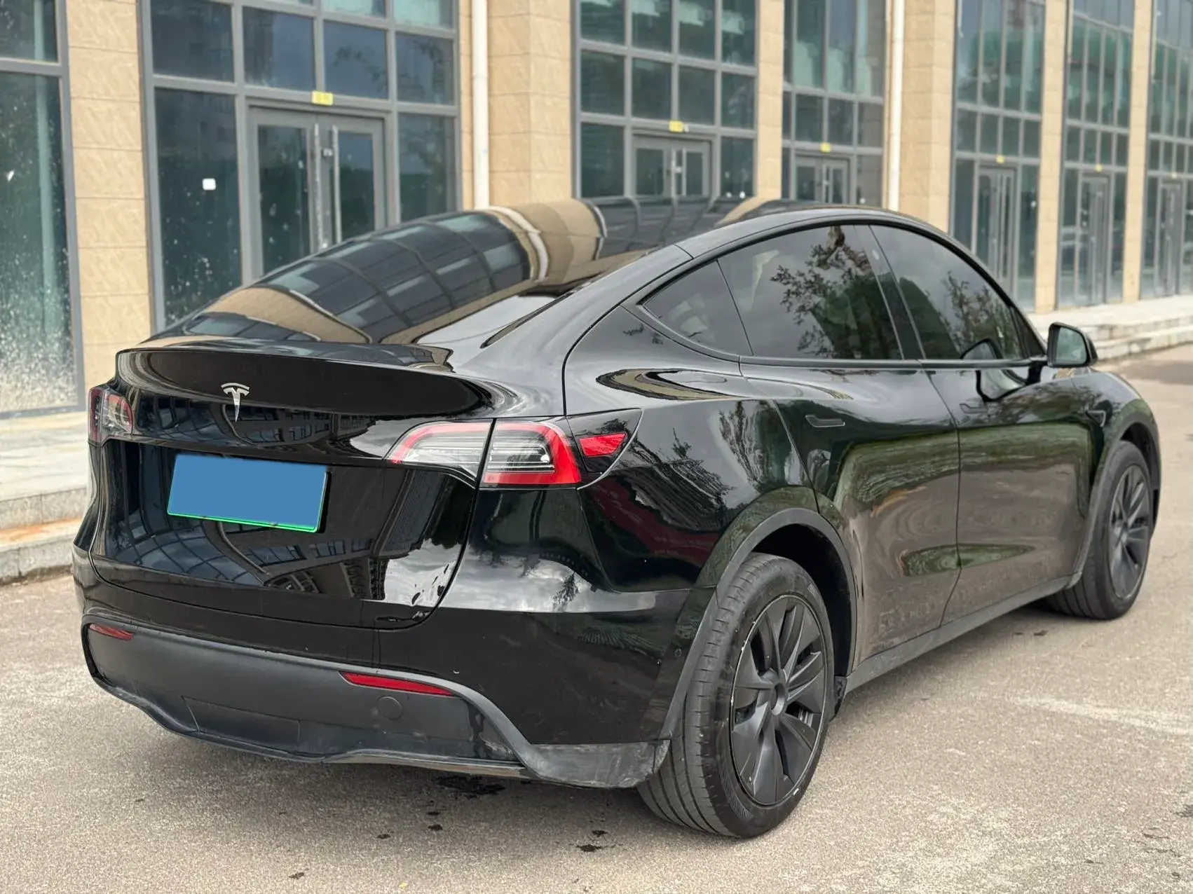 2024 TESLA MODEL thumbnail 4