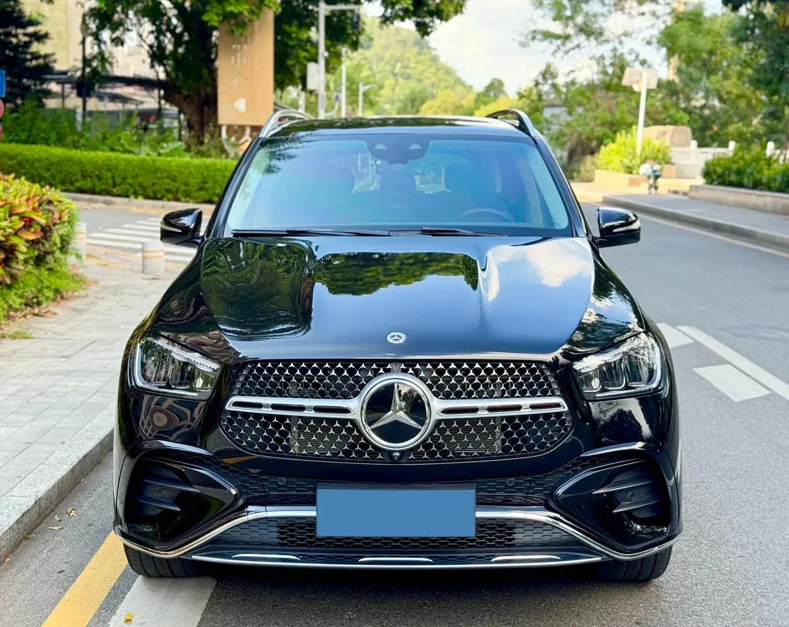 2025 MERCEDES-BENZ GLE thumbnail 2