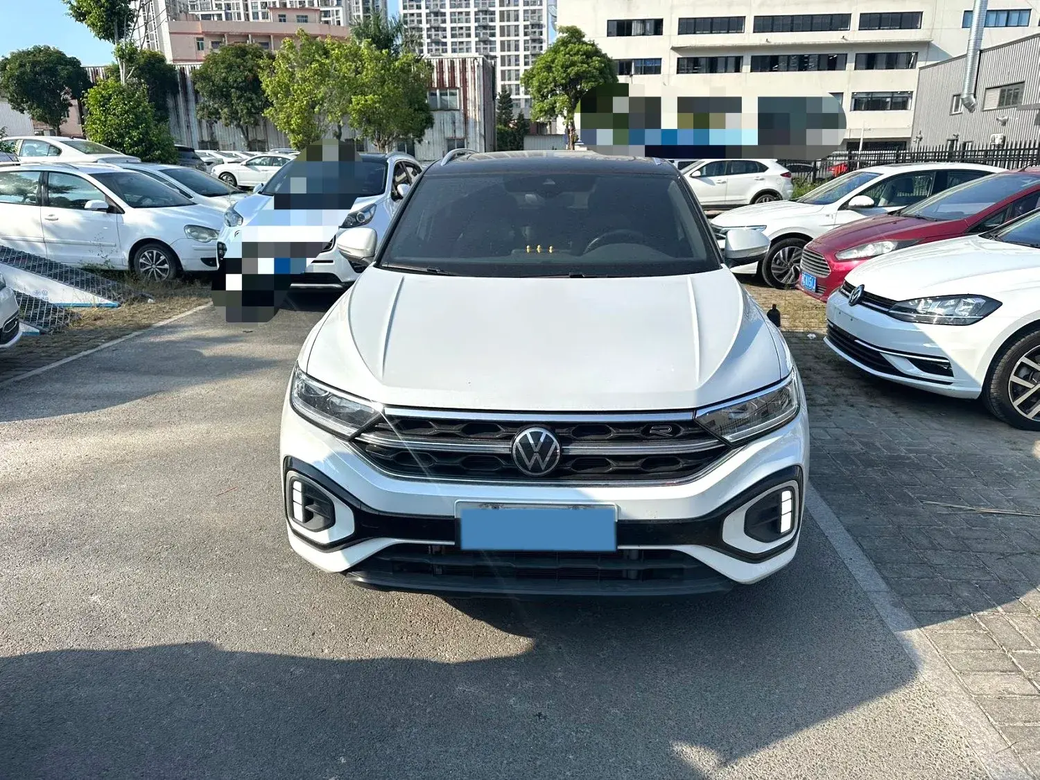 2023 VOLKSWAGEN T-ROC thumbnail 2