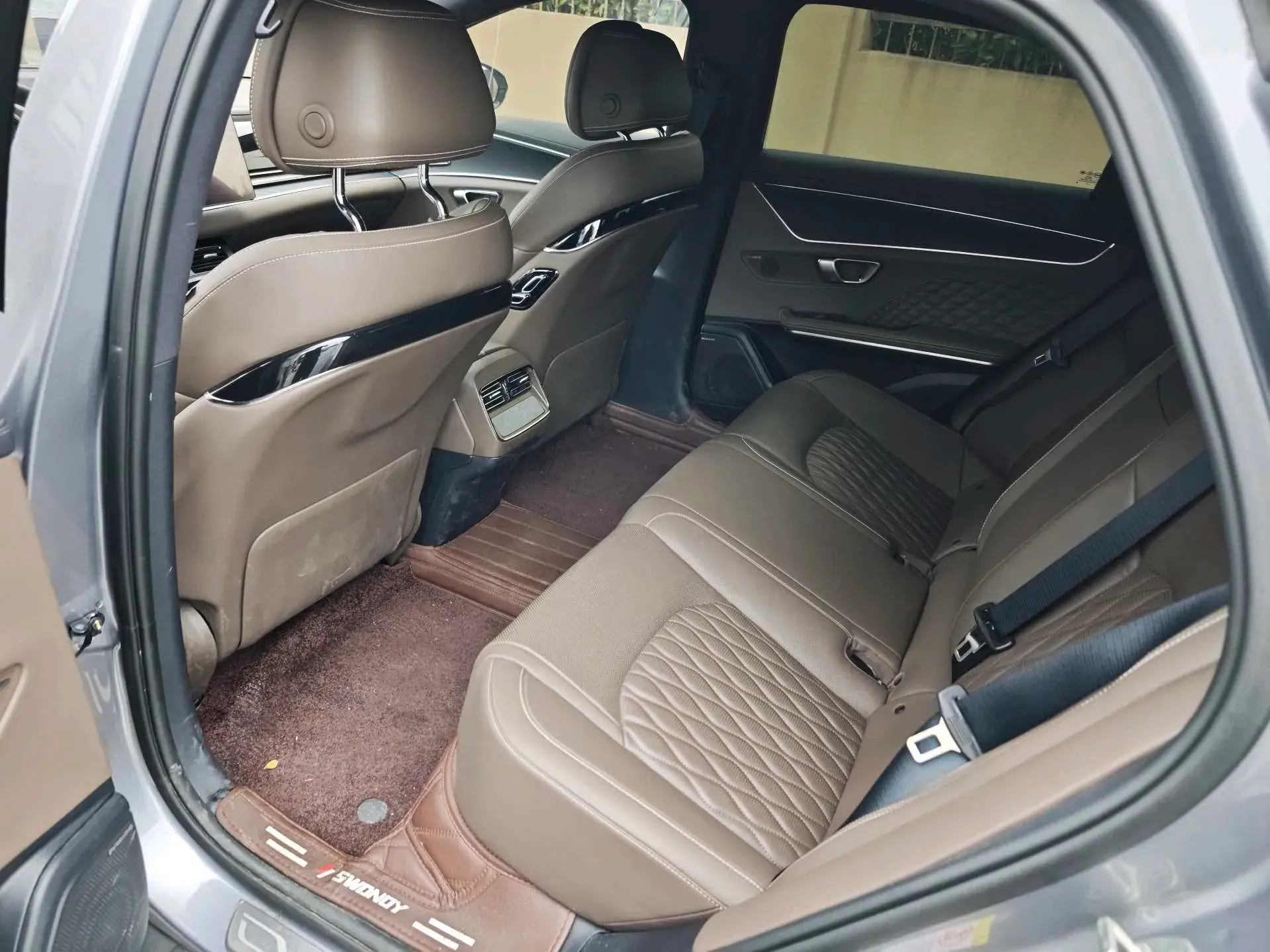 2022 BYD HAN thumbnail 4