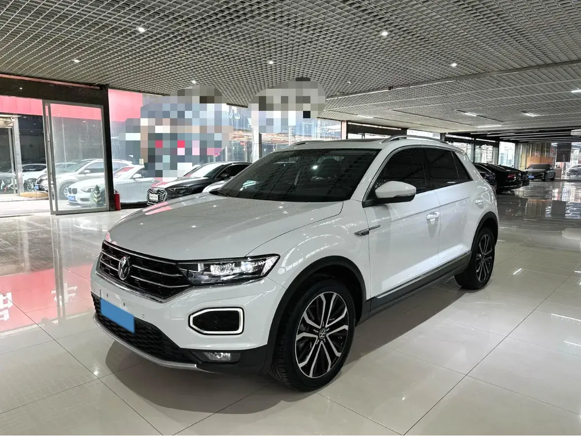 2022 VOLKSWAGEN T-ROC view 1