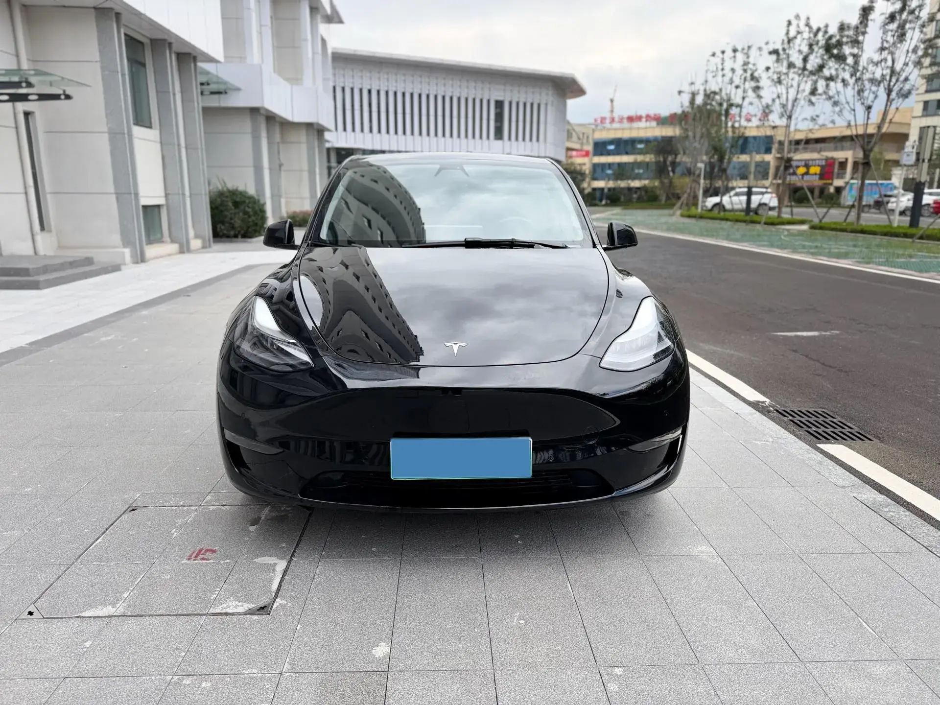 2021 TESLA MODEL thumbnail 2