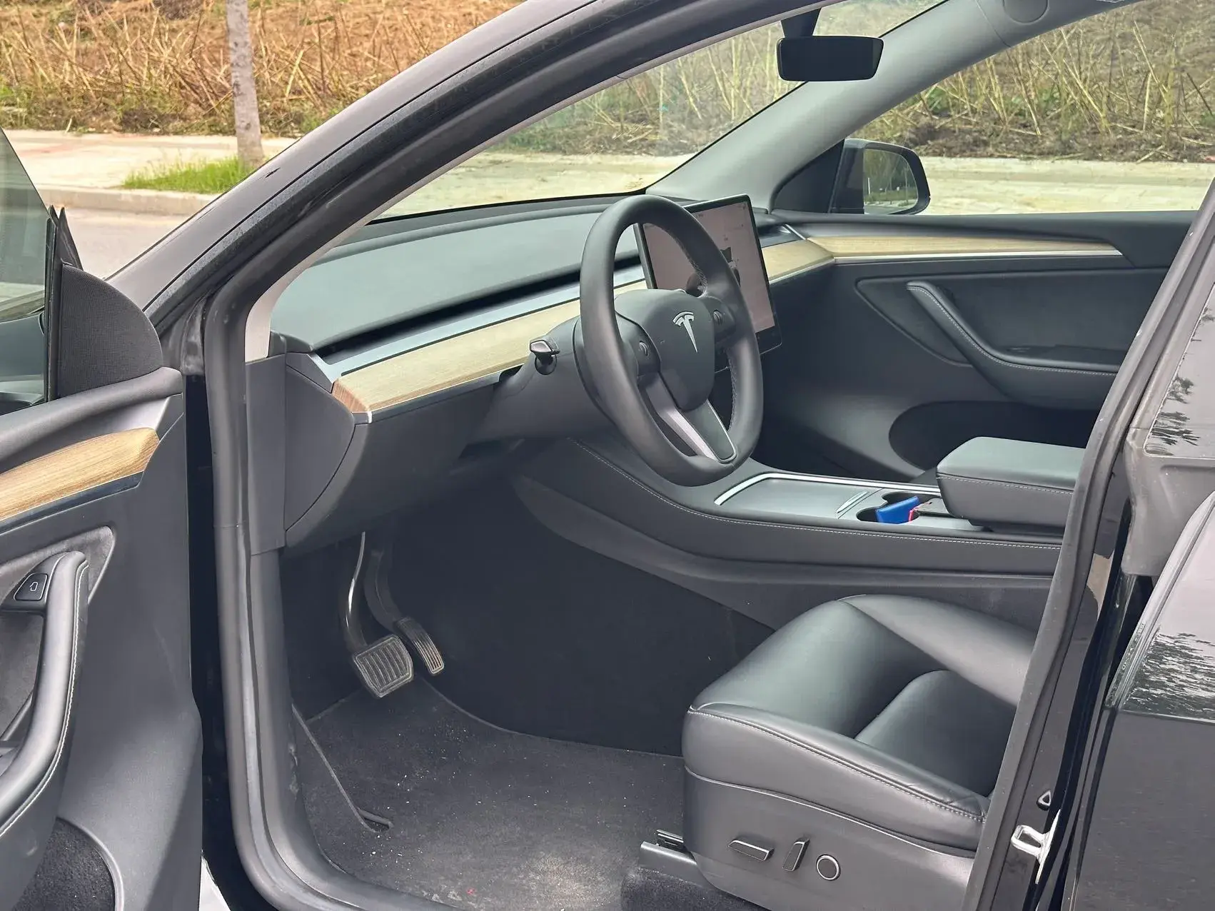 2022 TESLA MODEL thumbnail 4