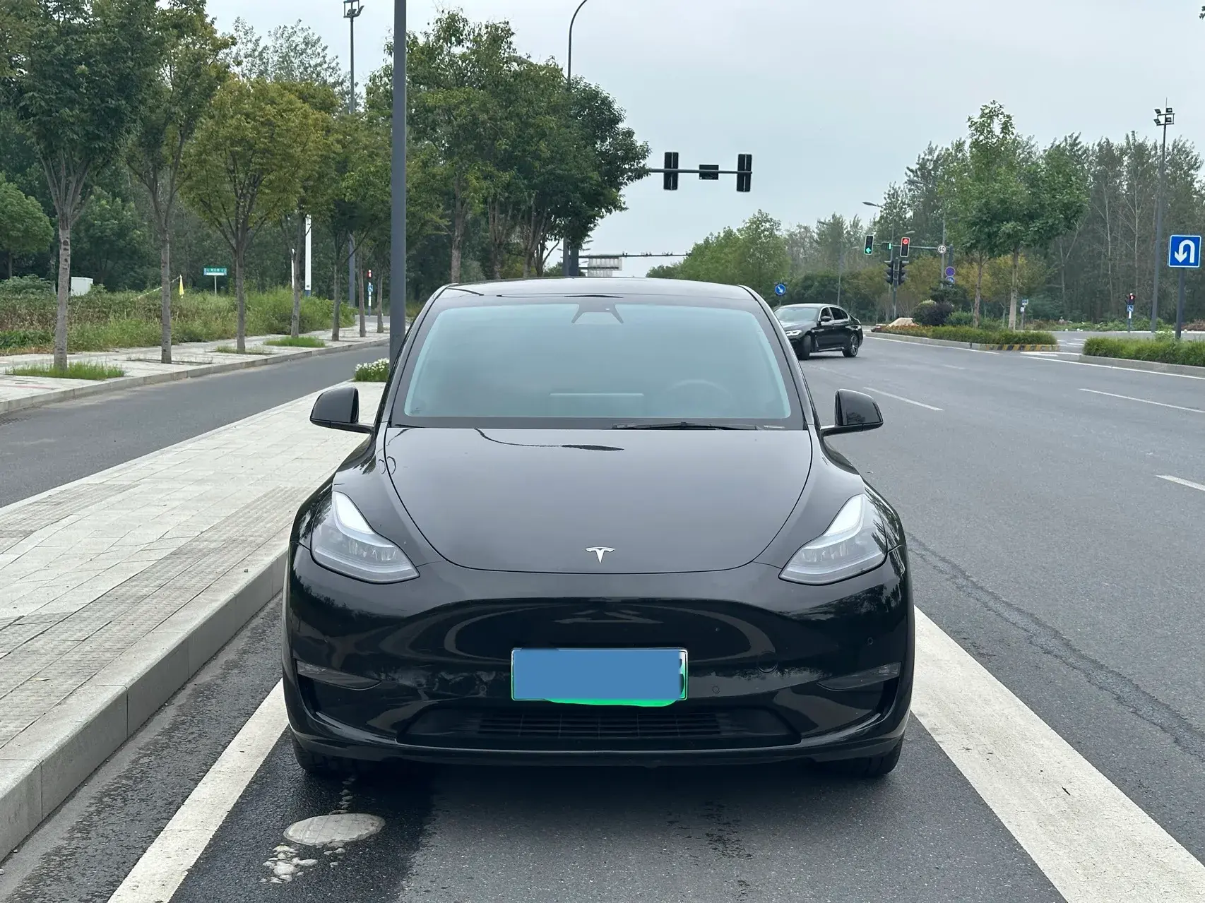 2022 TESLA MODEL thumbnail 2