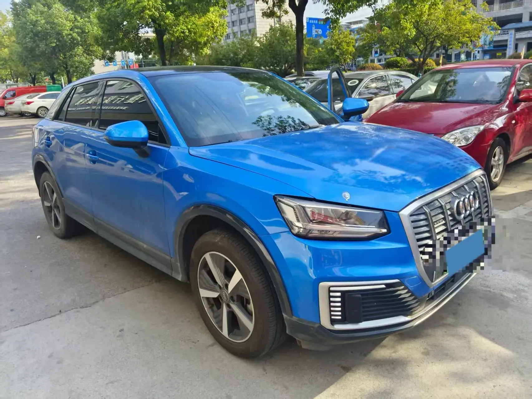 2019 AUDI Q2L thumbnail 2