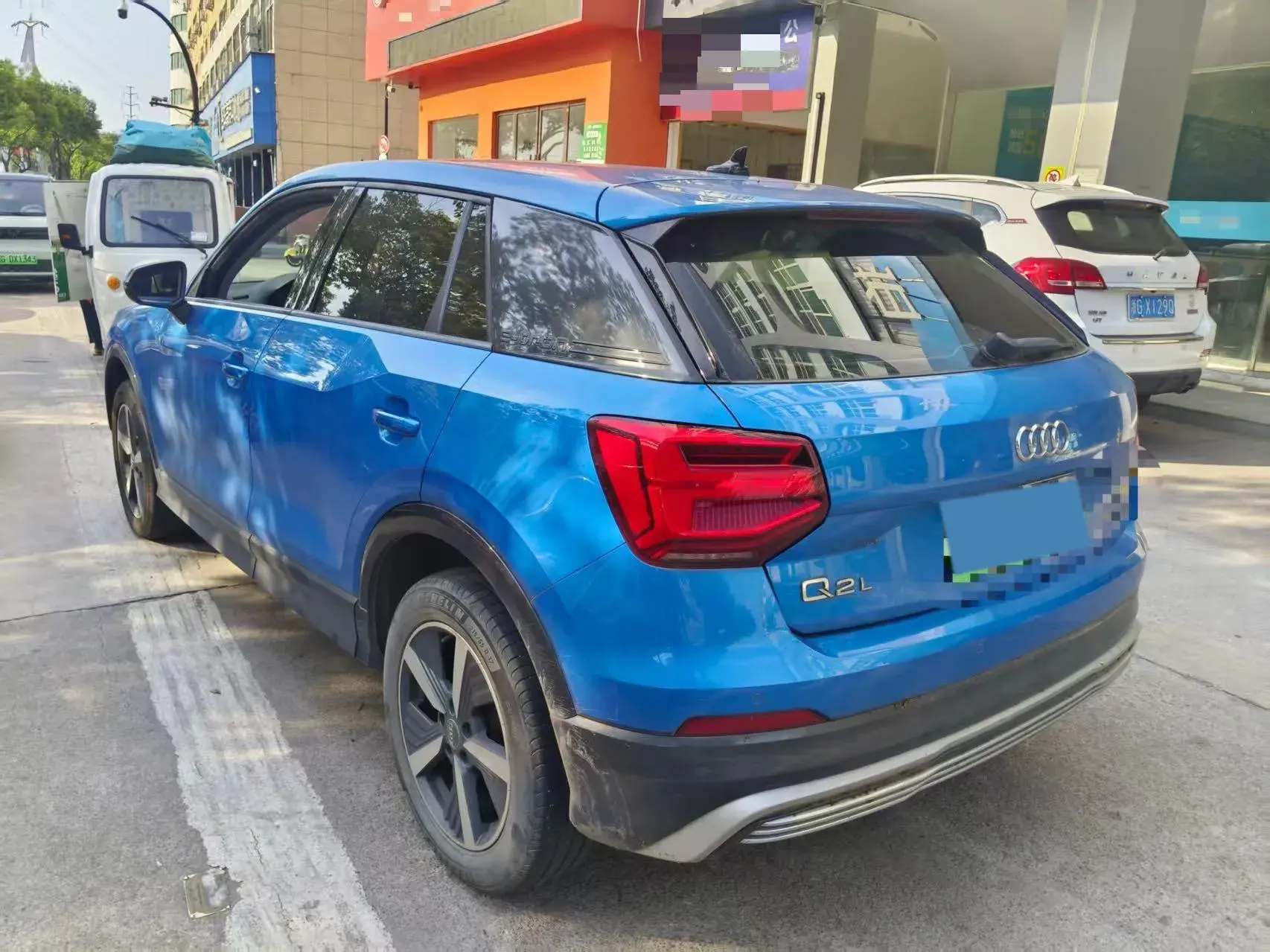 2019 AUDI Q2L thumbnail 3