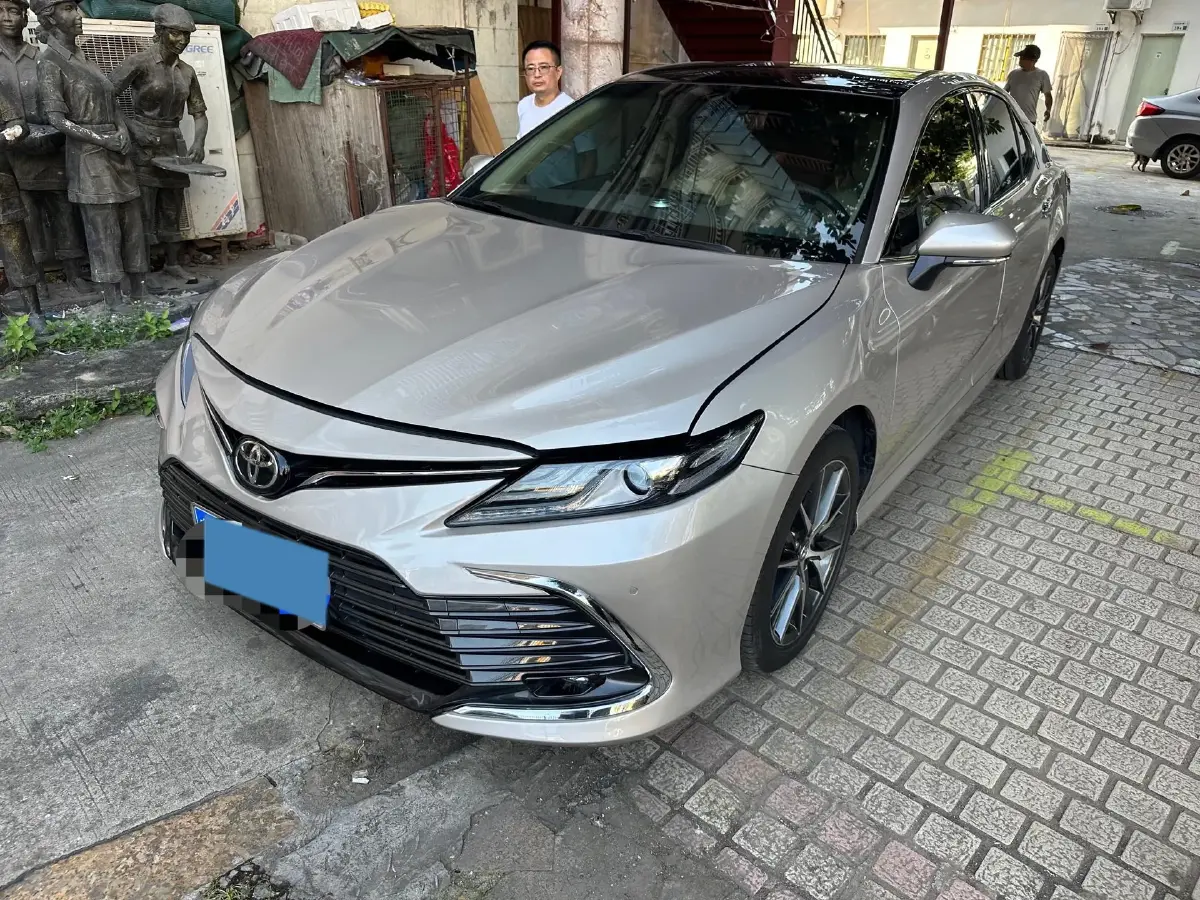 2021 Toyota Camry 2.5L 209HP L4 8AT