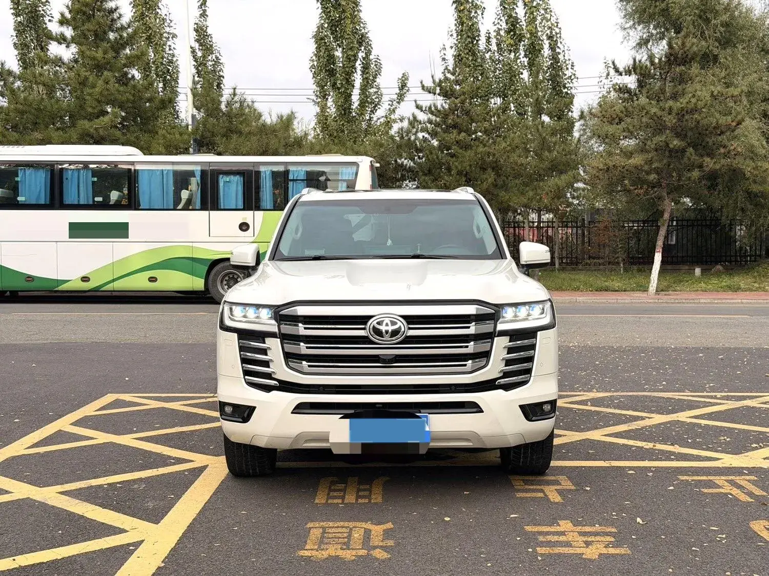 2021 CHEVROLET TRAX thumbnail 2