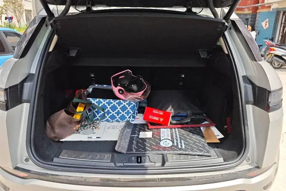 2021 LAND ROVER thumbnail 3