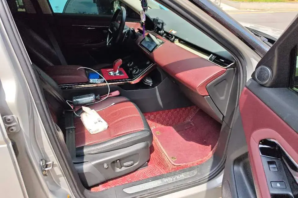 2021 LAND ROVER thumbnail 2