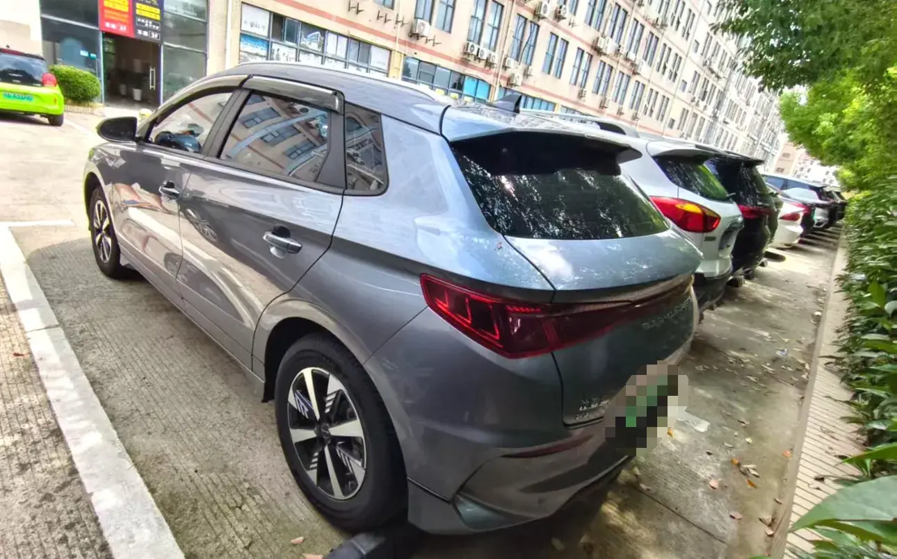 2023 BYD E2 thumbnail 3