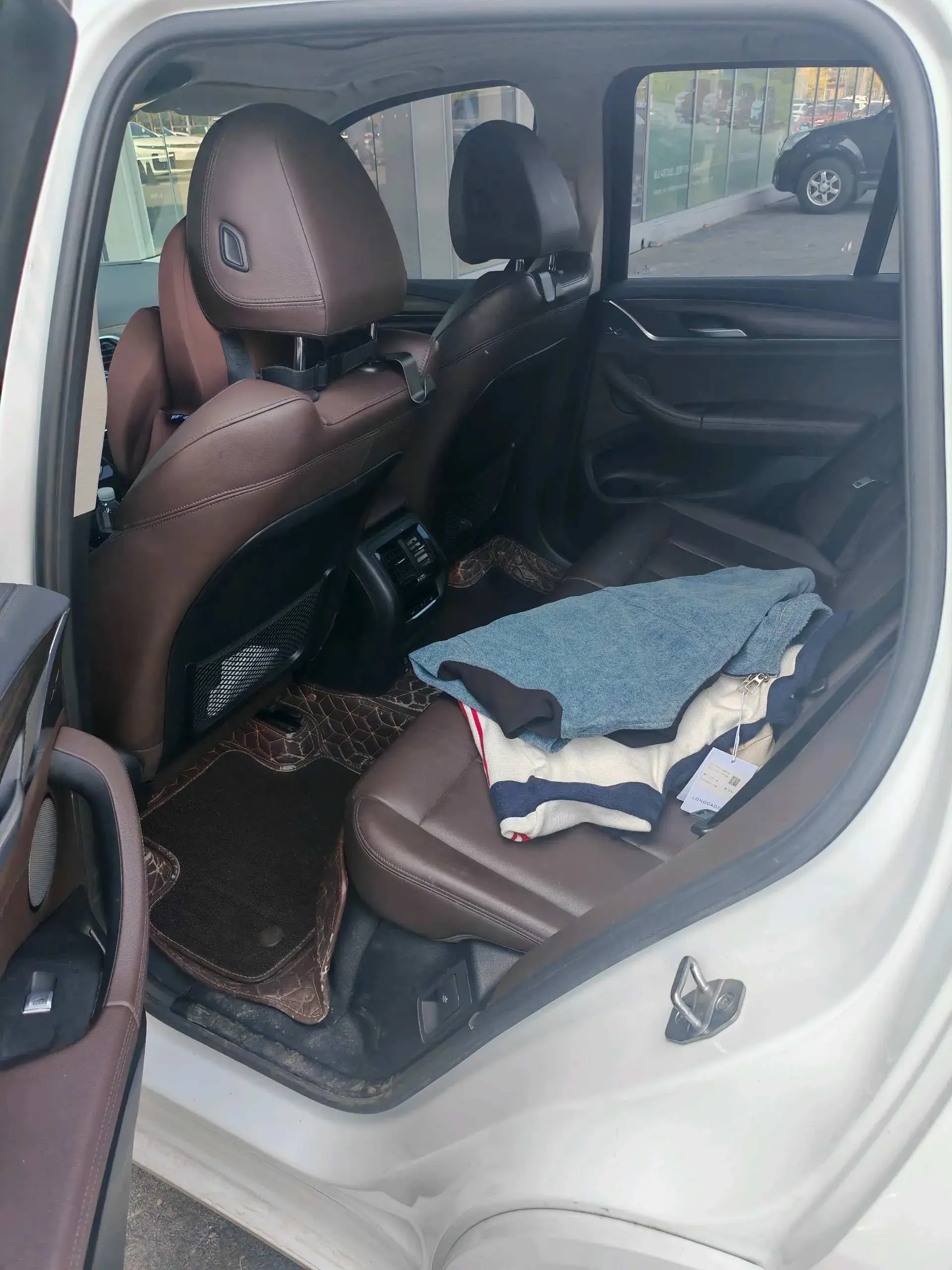 2021 BMW X3 thumbnail 4