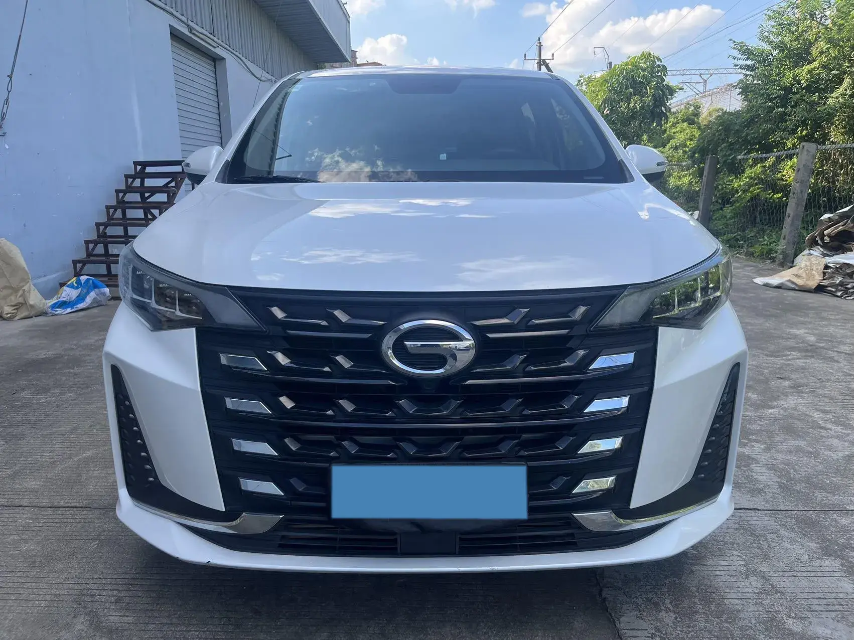 2021 GAC TRUMPCHI thumbnail 3