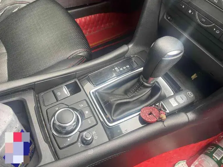 2017 MAZDA 3 thumbnail 4