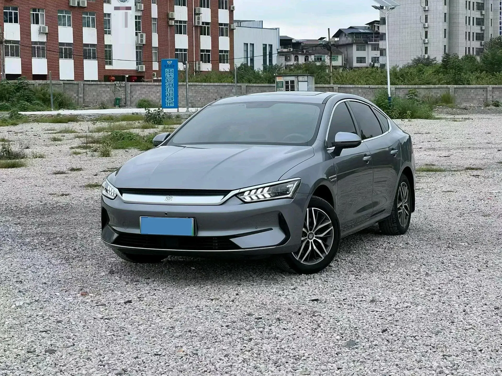 2023 BYD QIN view 1