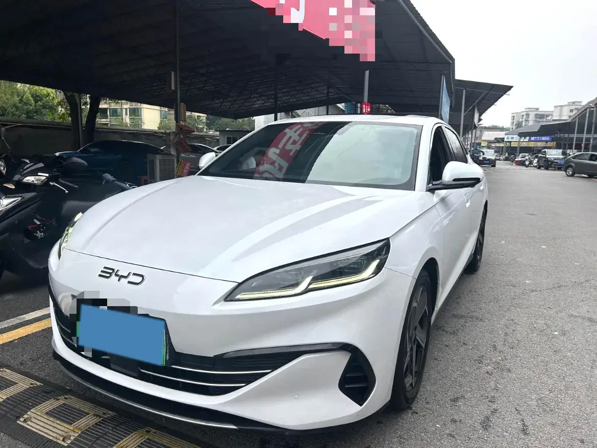 2024 BYD SEAL view 1