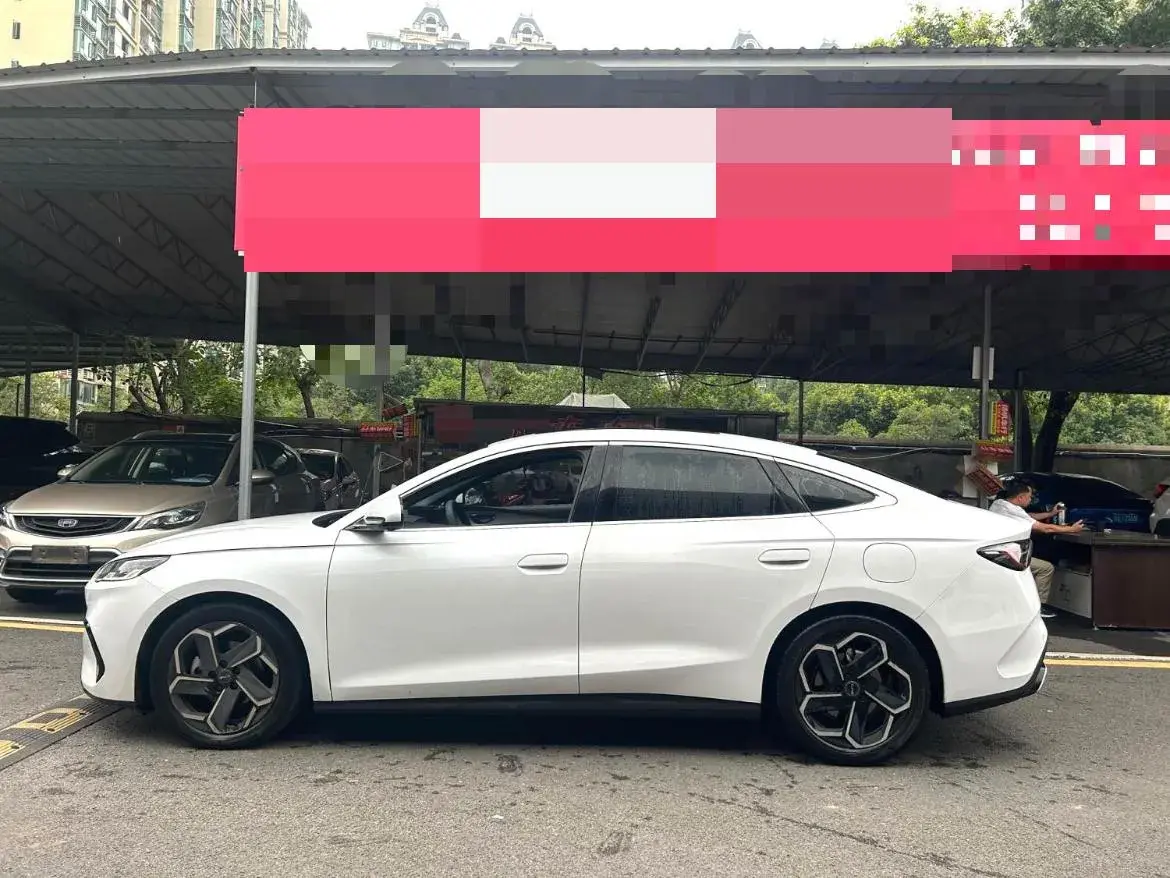 2024 BYD SEAL thumbnail 3