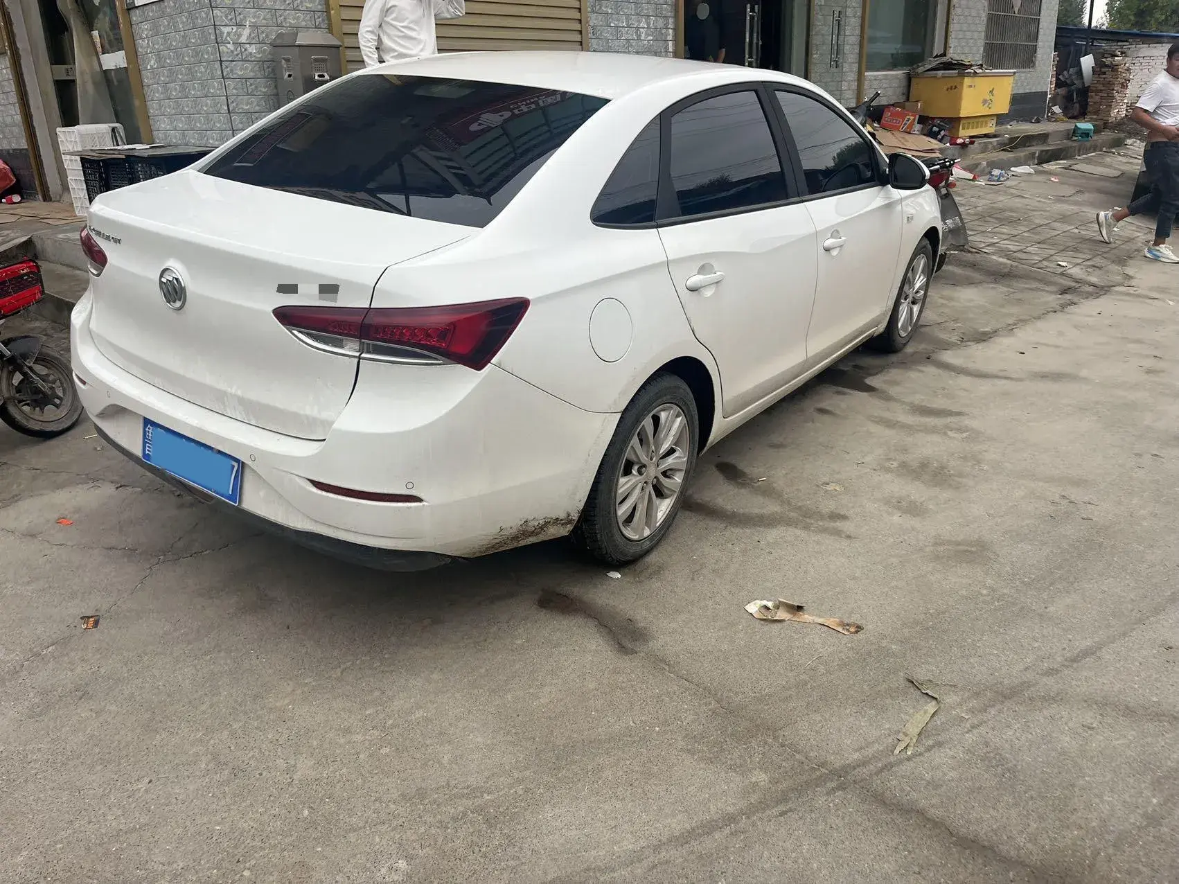 2021 BUICK EXCELLE thumbnail 3