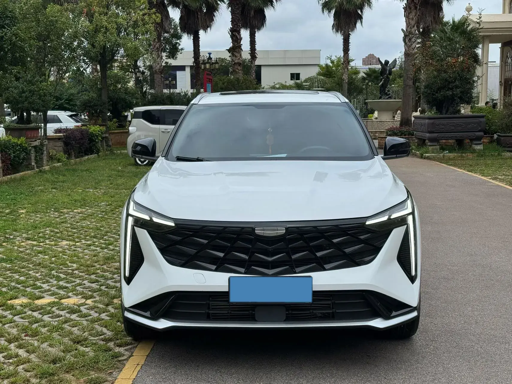 2024 GEELY AZKARRA thumbnail 2