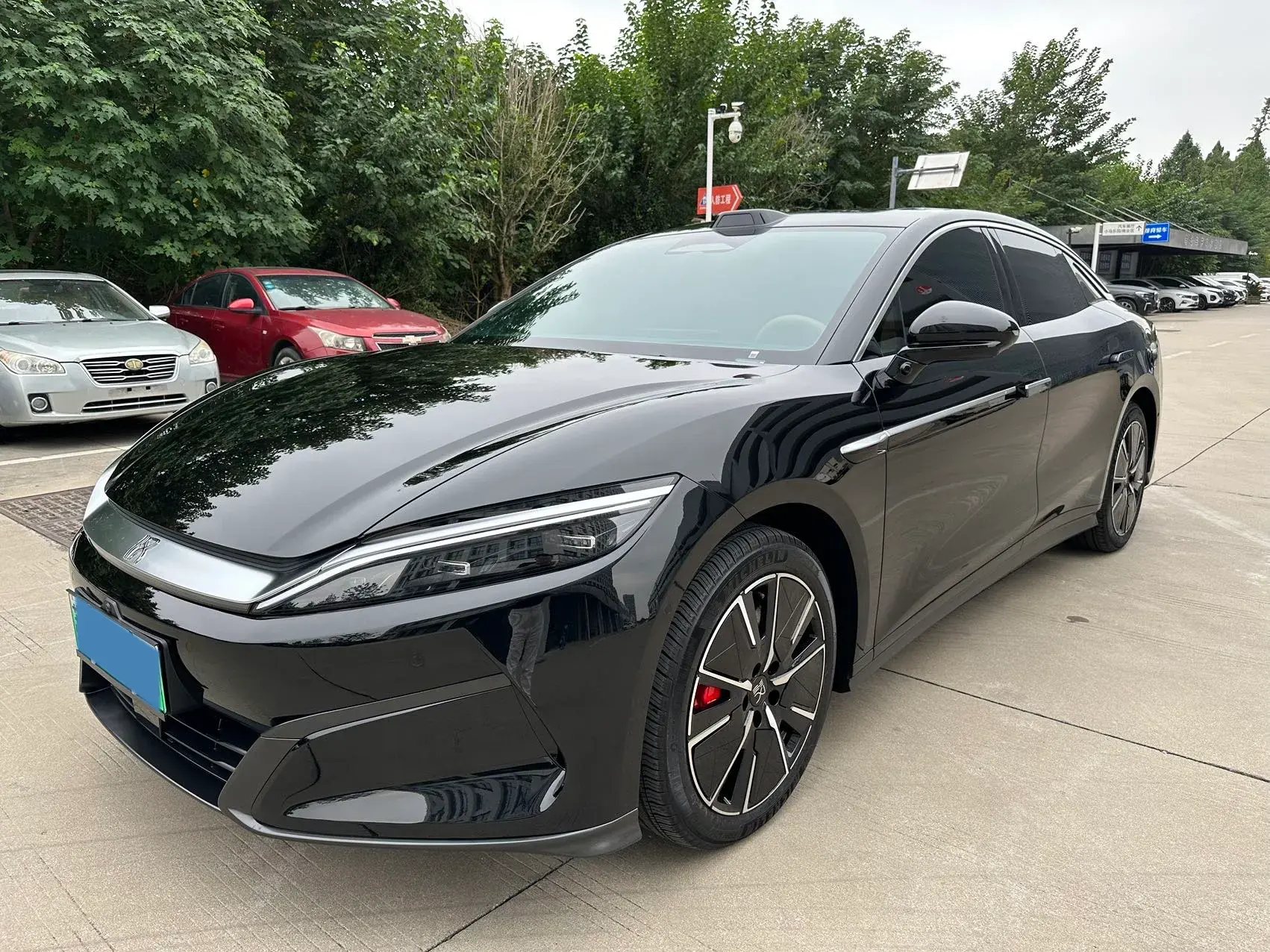 2025 BYD HANL view 1